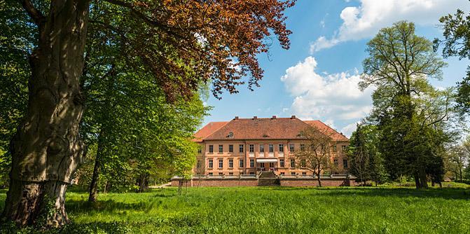 Schlosshotel Ruehstaedt Garni - Natur & Erholung An Der Elbe Отель Ruhstadt